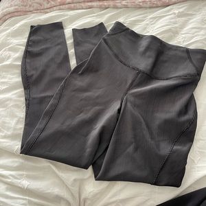 Lululemon ribbed base pace leggings